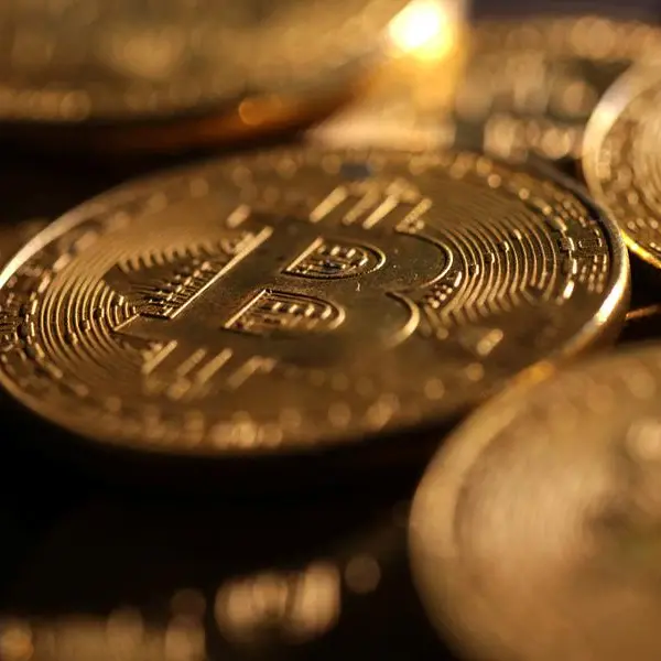 US banks tiptoe toward crypto, awaiting more green light from regulators