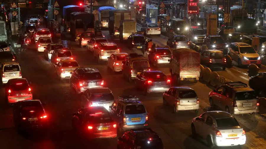 India drops small car concession in new fuel emission rules