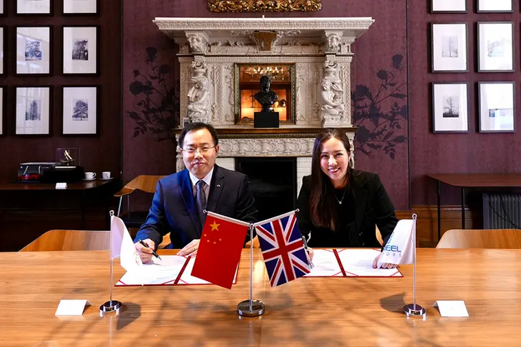 Wayne Wei, President - GAC International and Jasmmine Wong, CEO - Jameel Motors. Image Courtesy: Jameel Motors