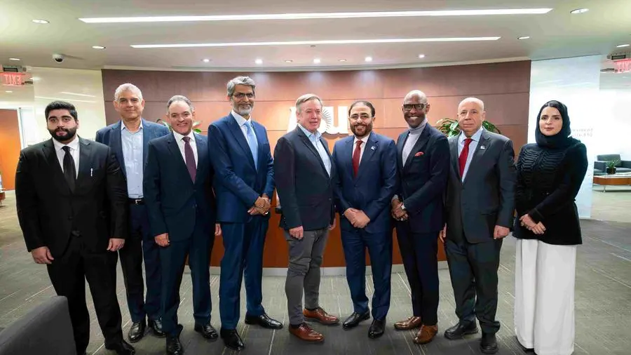 جامعة حمدان بن محمد الذكية تستكشف نماذج عالمية متقدمة في الذكاء الاصطناعي والتعليم الرقمي