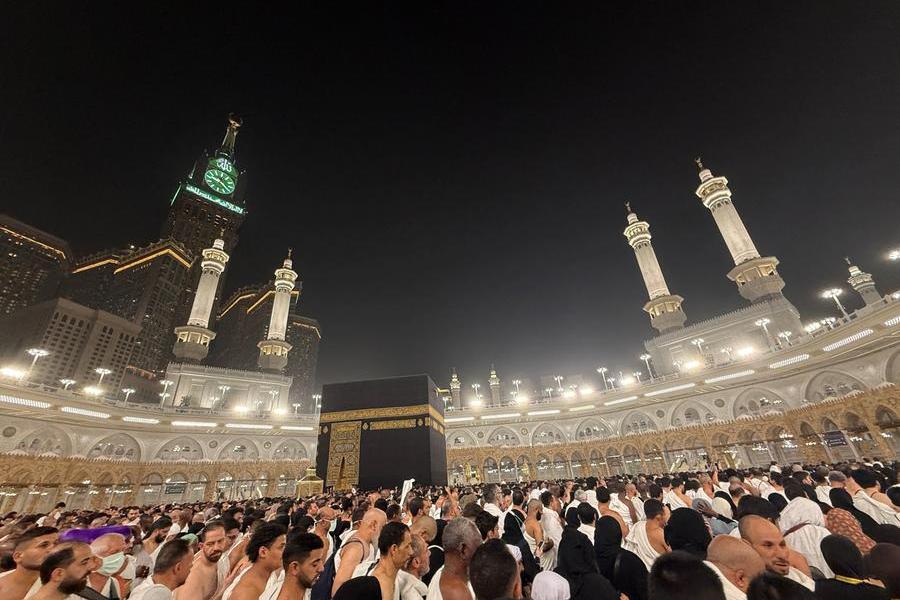 Saudi authority launches service to check crowd levels in tawaf and sa’i areas at Grand Mosque