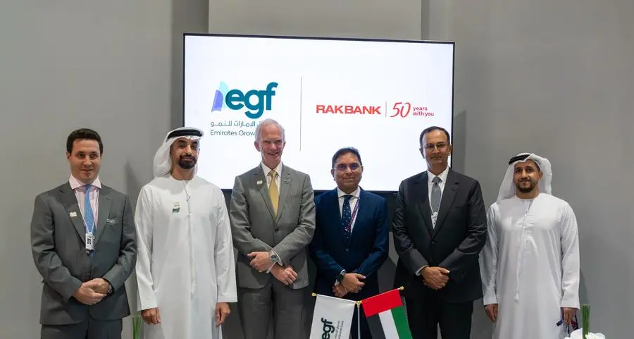 راك بنك وصندوق الإمارات للنمو يوقعان مذكرة تفاهم استراتيجية خلال معرض اصنع في الإمارات لتسريع نمو الشركات الصغيرة والمتوسطة