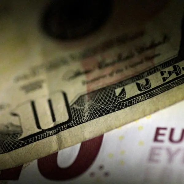 Euro/dollar hits 5-week high, Bitcoin rebounds as Fed outlook dominates