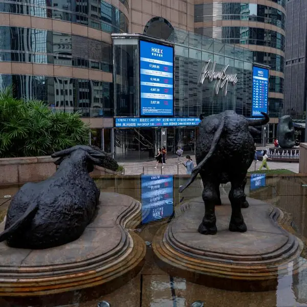 Stocks rise as investors take heart from upbeat earnings, dip in oil