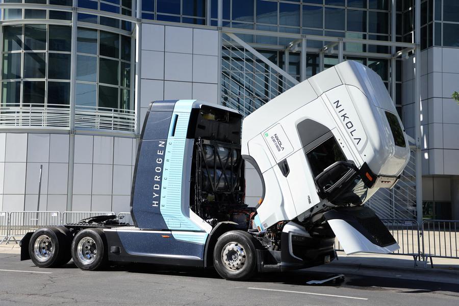 Lucid Acquires Select Nikola Assets in Arizona Move