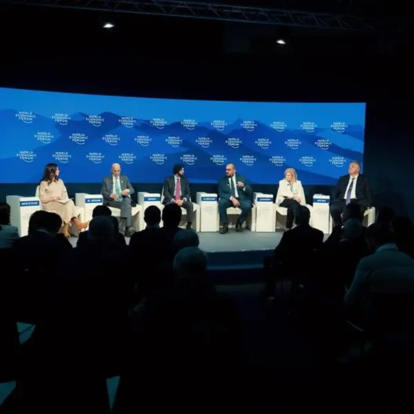 \"المملكة في 'دافوس 2026': استعراض لفرص الاقتصاد الجديد وإطلاق شراكة استراتيجية لتعزيز الابتكار والذكاء الاصطناعي\"