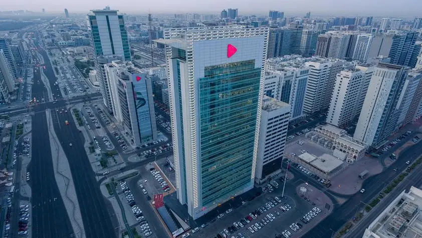 Abu Dhabi Commercial Bank posts Q1 profit of $910mln, beats estimates