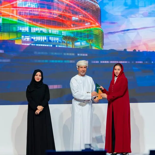 Omantel wins platinum award in ESG category at Oman Sustainability Week Awards