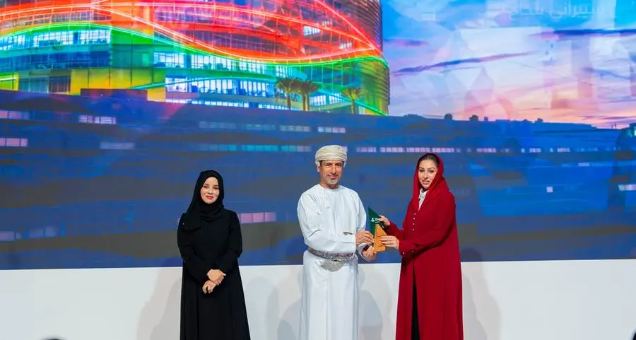 Omantel wins platinum award in ESG category at Oman Sustainability Week Awards