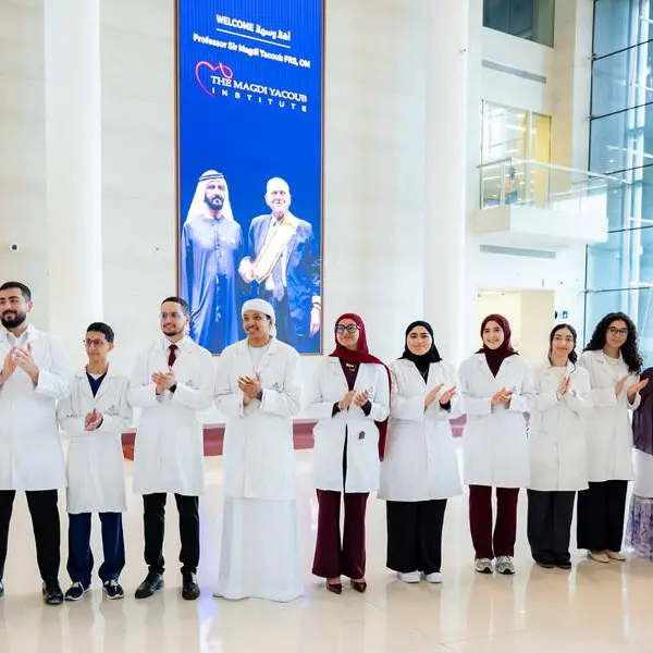 \"دبي الصحية\" تستقبل جراح القلب العالمي البروفيسور مجدي يعقوب