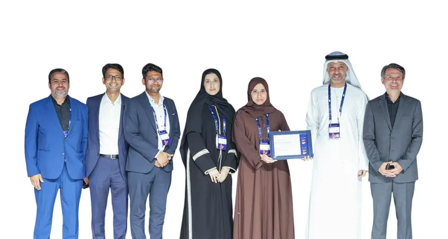 الشارقة لإدارة الأصول تحصد جائزة تطوير التحول الرقمي في إدارة الموارد البشرية
