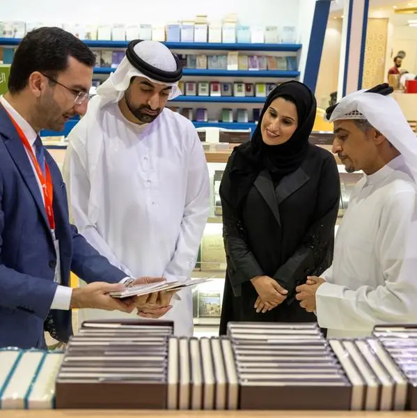 Sharjah Digital Department presents the ‘Technology Terms’ dictionary to Sharjah International Book Fair 2024