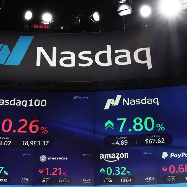 Nasdaq ends 2.8% lower on sell-off of tech giants