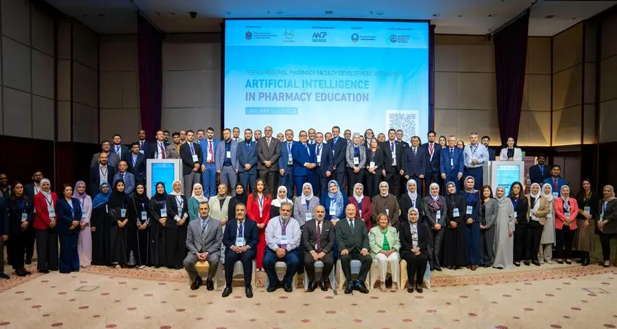 جامعة عجمان تستضيف الورشة الإقليمية التاسعة لتعزيز قدرات أعضاء هيئة تدريس الصيدلة بالذكاء الاصطناعي