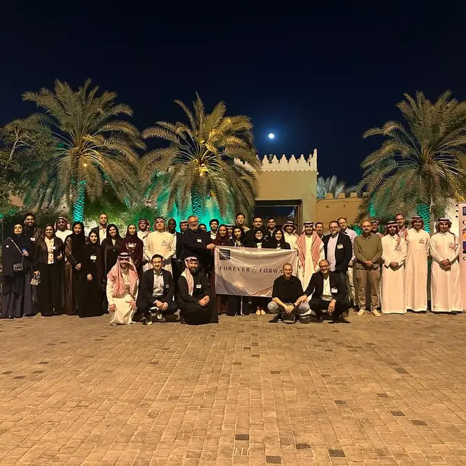 كلية لندن لإدارة الأعمال تنظم فعاليتيّ حفل الخريجين العالمي في دبي والرياض