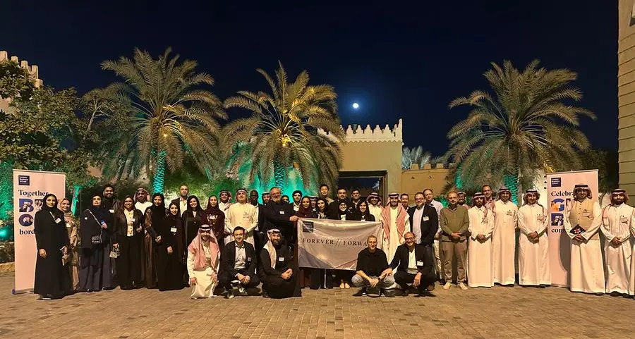 كلية لندن لإدارة الأعمال تنظم فعاليتيّ حفل الخريجين العالمي في دبي والرياض