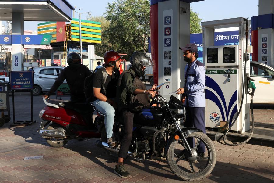 India says oil price surge unlikely to stoke inflation sharply