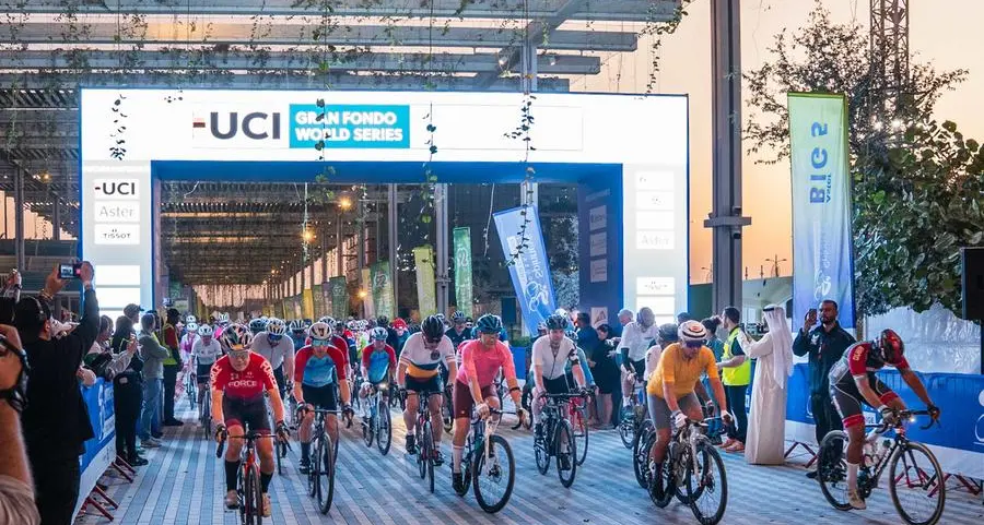 طرقات دبي تنبض بالحياة مع مشاركة الآلاف في النسخة 16 من تحدي سبينس دبي 92 للدراجات