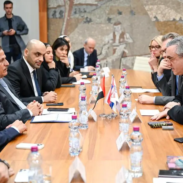 غرف دبي تبحث تطوير العلاقات الاقتصادية مع صربيا خلال بعثة تجارية إلى بلغراد