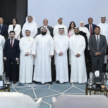 \"الوطني\" يعزز التزامه بتطوير الكفاءات المهنية في القطاع المالي بالتعاون مع جمعية المحللين الماليين المعتمدين في الكويت