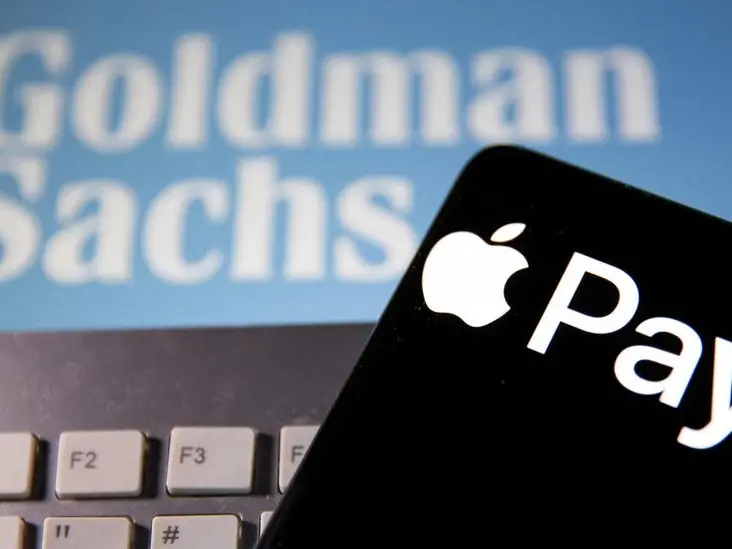 Apple in talks with Barclays, Synchrony to replace Goldman in credit card deal, sources say