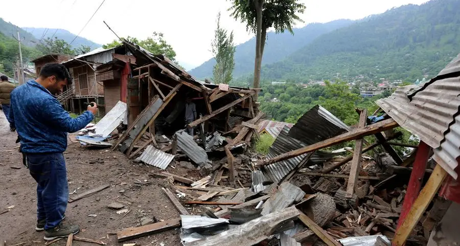 Explosions rock Indian Kashmir in suspected Pakistani attacks