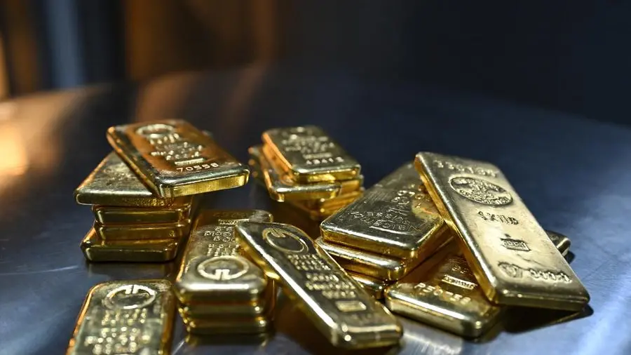 Gold gains on safe-haven demand as equities fall, U.S.-Iran tensions linger