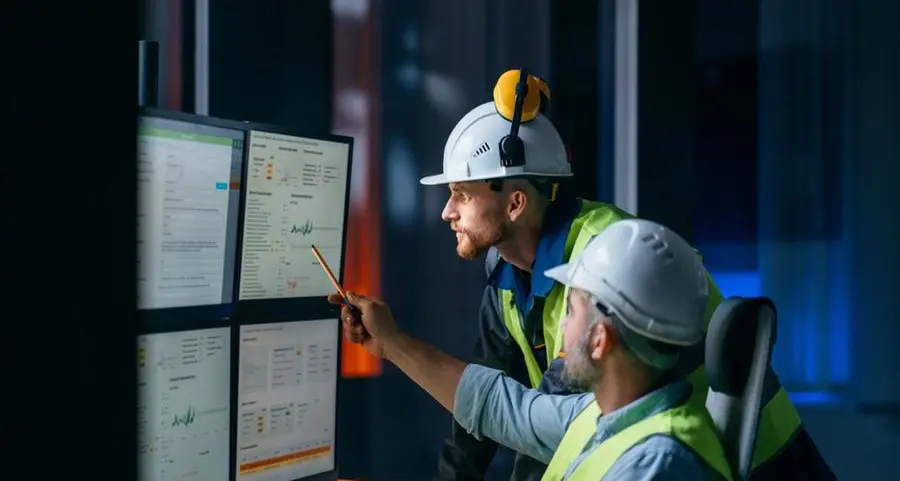 \"شنايدر إلكتريك\" تكشف عن أول نظام تحكّم مفتوح معرّف برمجياً في القطاع لتمكين أتمتة صناعية مرنة وجاهزة للمستقبل