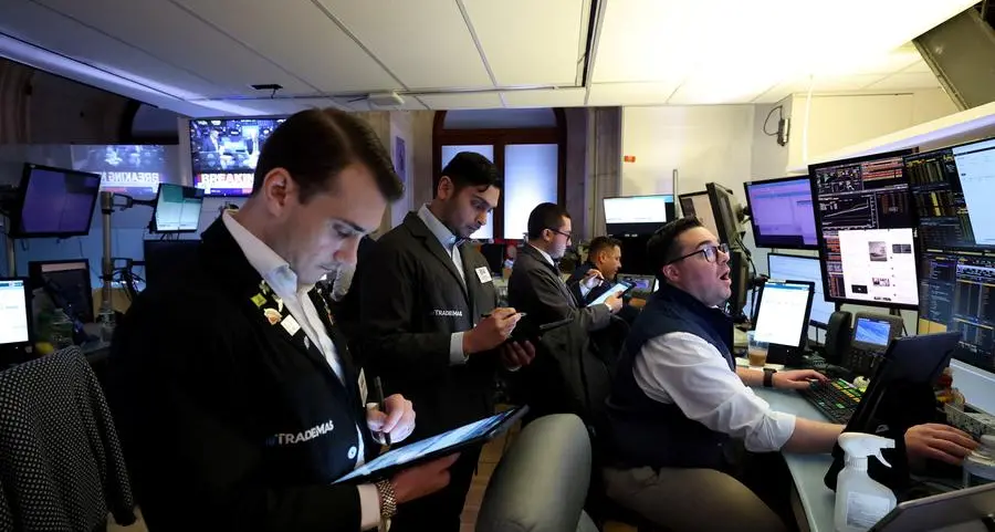 Investors sell U.S. shares in past week flock to Japan, Europe, BofA note shows