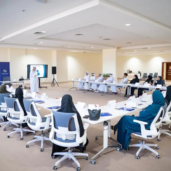 غرفة عجمان تنظم برنامج \"إتيكيت العمل والبروتوكول الدولي\" لتعزير مهارات الموظفين