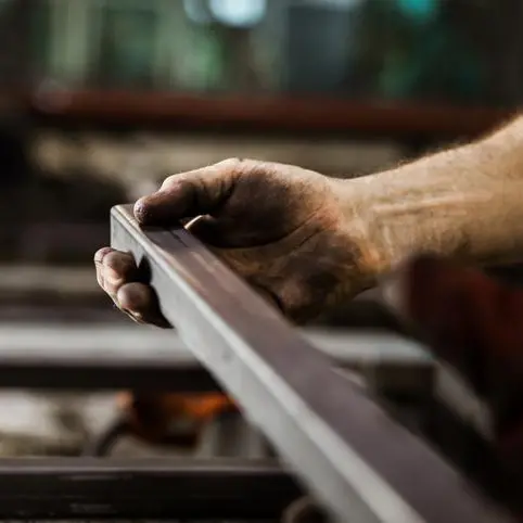 Egypt studies converting Helwan Iron into textile industries complex