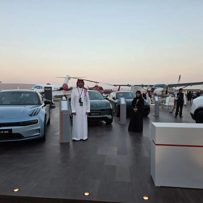 \"الوعلان القابضة\" تستعرض خدماتها المتنوعة في قطاعي الطيران والسيارات