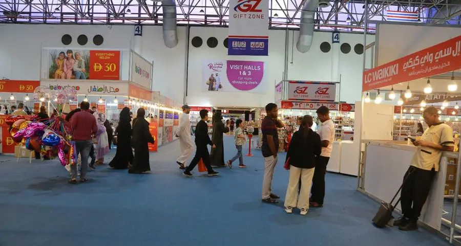 معرض \"ليالي رمضان 2026\" في إكسبو الشارقة يشهد إقبالاً متزايداً مع اقتراب عيد الفطر