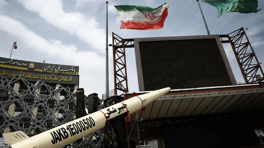 Trump considers short, powerful military action on Iran, Axios reports