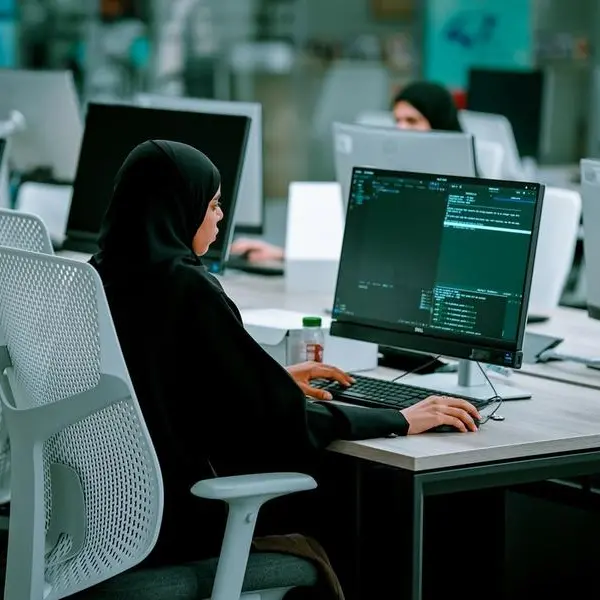 أكاديمية 42 أبوظبي توسع حضورها في العين من خلال برامج جديدة للمواهب الصاعدة