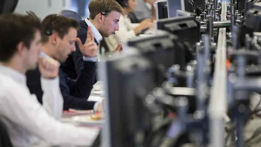 European shares dip as Airbus, Rio Tinto plunge; Nestle gains