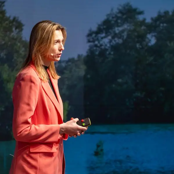 الجناج الإماراتي في \"دافوس\" يستضيف جلسة حوارية حول دور الذكاء الاصطناعي في تسريع الاستدامة وتعزيز الابتكار