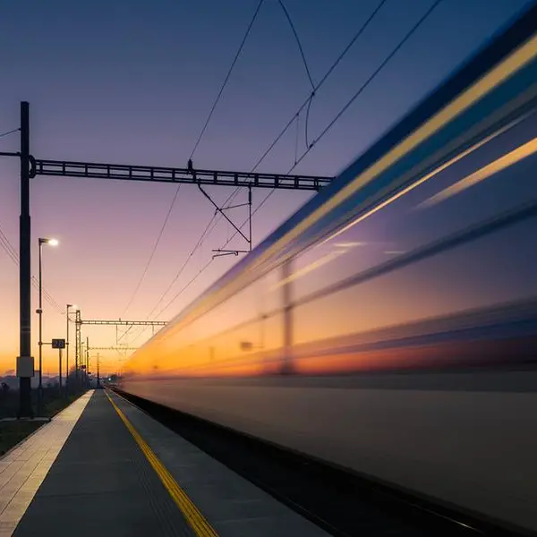 Saudi cabinet clears high-speed electric rail project with Qatar