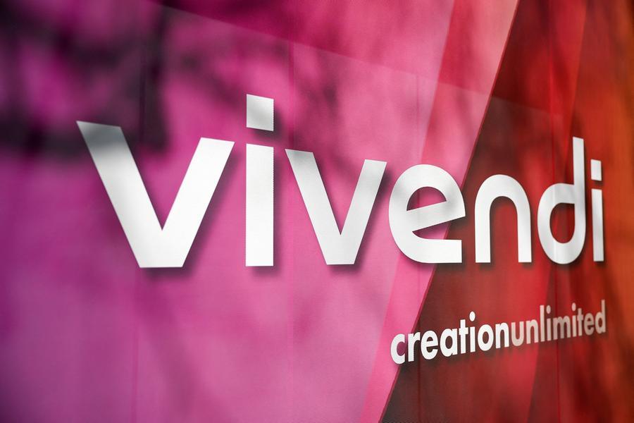 Vivendi Shareholders Approve Breakup Amidst Controversy