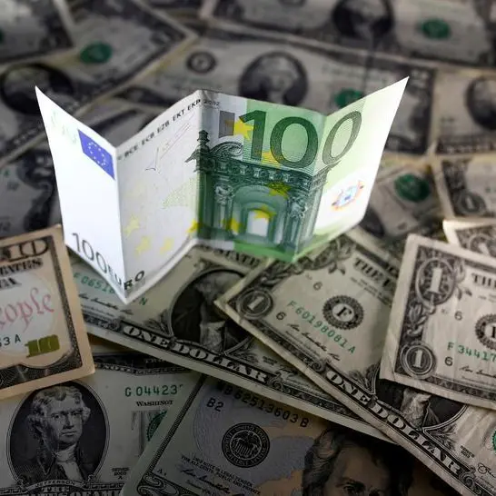 Dollar slips on Fed's credibility concerns as euro nears 4-year high