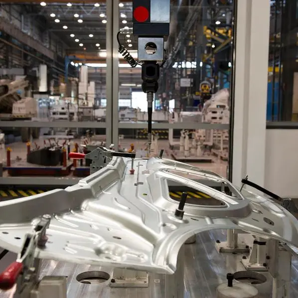 Egypt's minister, automakers discuss localizing car sheet metal production