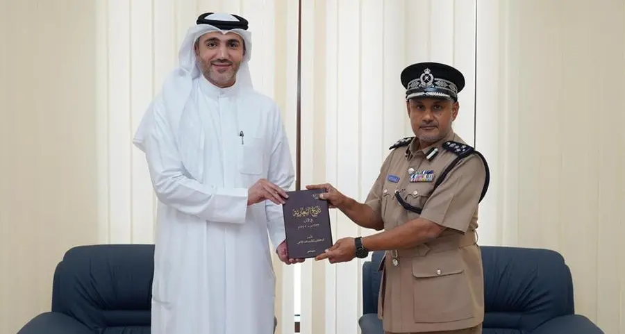 اللجنة التنظيمية للمنافذ والنقاط الحدودية في الشارقة تعقد اجتماعها الدوري الرابع وتبحث سبل تطوير المنافذ وتعزيز التعاون مع سلطنة عمان