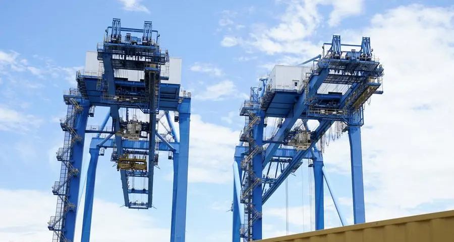 Angola plans first output at Cabinda oil refinery by year-end