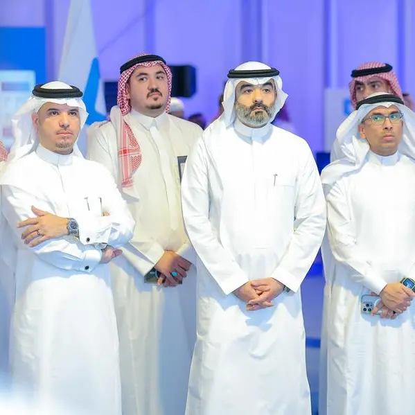 وزير الاتصالات يقف ميدانيًا على جاهزية شبكة موبايلي لخدمة ضيوف الرحمن