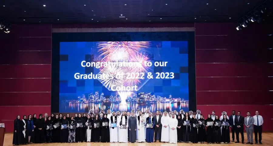 إتش إس بي سي يستثمر في تطوير المهارات والكفاءات الوطنية مع تخريج 67 إماراتياً من برنامج الخريجين العالمي