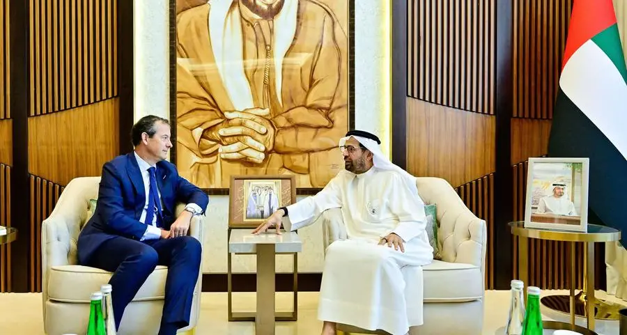 UAE, UK discuss relations