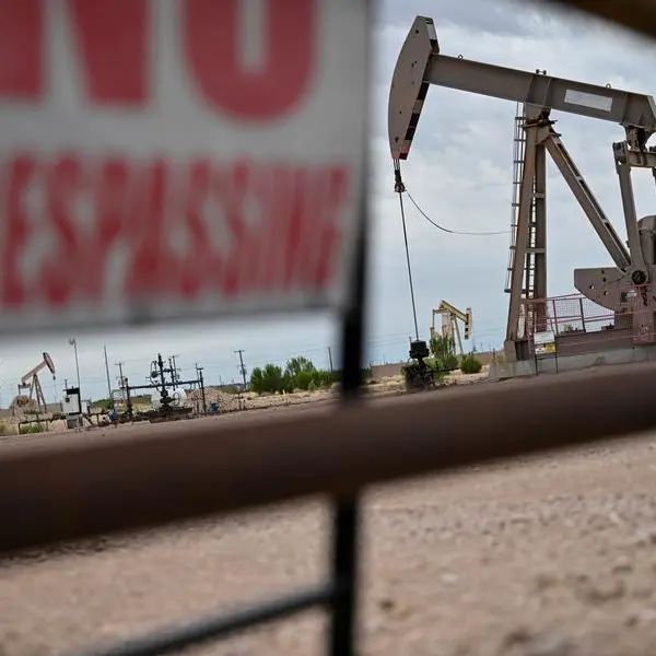 Oil prices slip on teetering Iran ceasefire as Trump heads to China