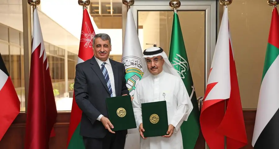 جامعة الخليج العربي توقّع مذكرة تفاهم مع الكلية الملكية للجراحين في أيرلندا – جامعة البحرين الطبية لتعزيز التعاون الأكاديمي والبحثي