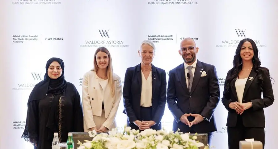 أكاديمية أبوظبي للضيافة - لي روش توقع مذكرة تفاهم مع \"والدورف أستوريا مركز دبي المالي العالمي\"