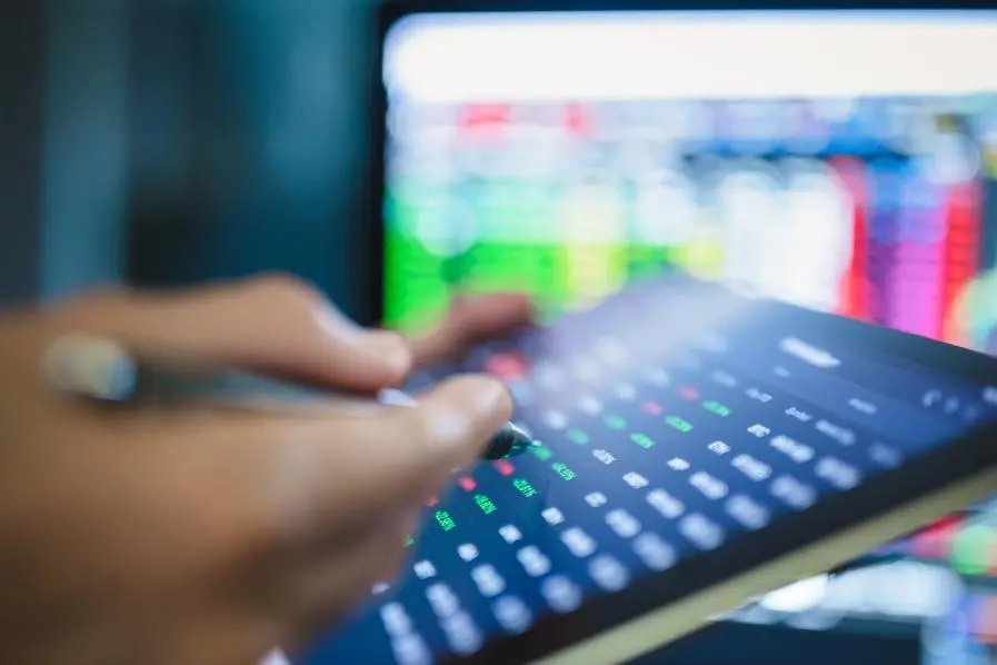 إصدارات الدين الخليجية ترتفع 12.7% إلى 1.1 تريليون دولار في الربع الثالث من 2025